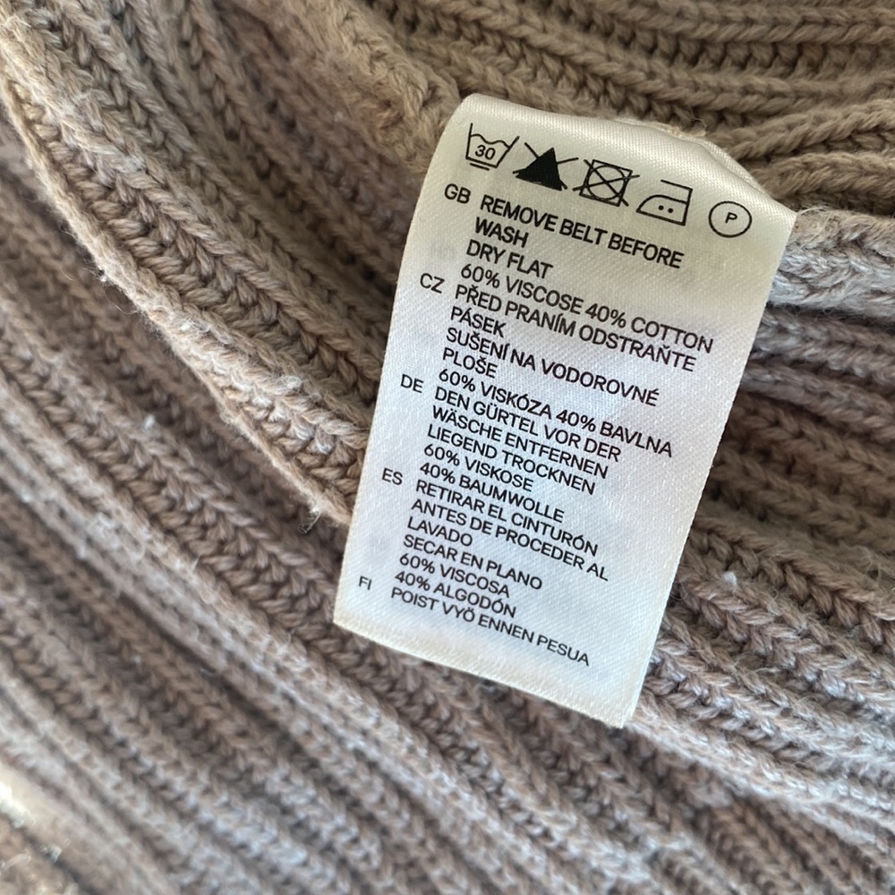 H&M 3/4 sleeve sweater - Picture 6 of 7